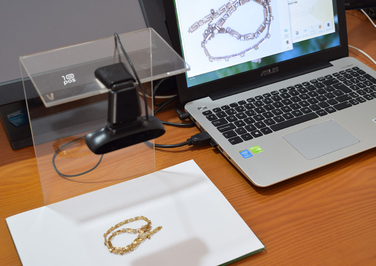 Soporte para webcam adaptado a su uso con el programa DocuGestión